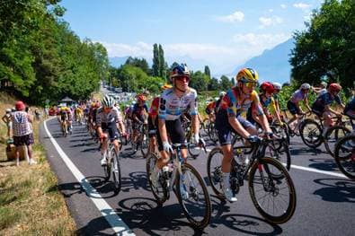 Kuriose Strafe für Tour-Führende