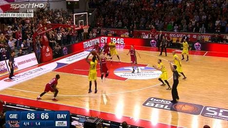 John Flowers traf mit der Sirene zum Sieg