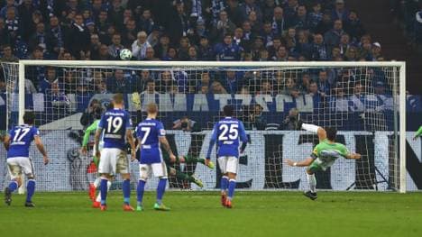 FC Schalke 04 v VfL Wolfsburg - Bundesliga