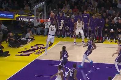 Und dieser Mann soll 40 Jahre alt sein?!