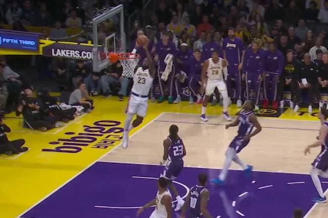 Und dieser Mann soll 40 Jahre alt sein?!