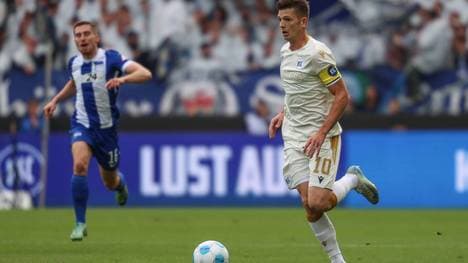 Antreiber Marvin Wanitzek (r.) spielt für den Karlsruher SC