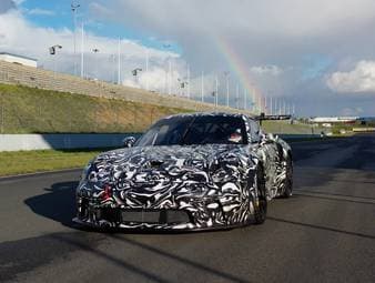 Noch besser als sein Vorgänger! Die Generation 992 des Porsche 911 GT3 Cup besticht nicht nur durch Leistung, auch optisch setzt sie neue Maßstäbe…