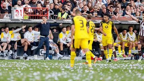 Borussia Dortmund hatte auf St. Pauli auch mit dem Konfetti zu kämpfen