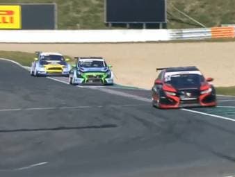 Buri schnappt sich TCR-Meistertitel - Fugel gewinnt letztes Rennen