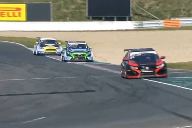 Buri schnappt sich TCR-Meistertitel - Fugel gewinnt letztes Rennen