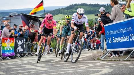 Nils Politt (r.) gewann 2024 im Zeitfahren