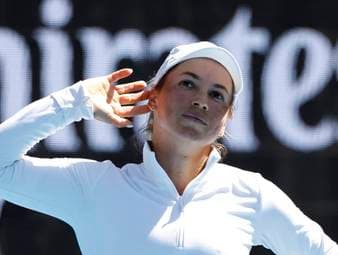 Provokanter geht kaum! Sie lässt türkische Fans toben