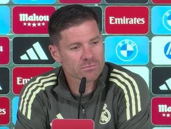 Vor dem "Clásico" sagte Barca-Star Lamine Yamal sinngemäß, dass Real Madrid regelmäßig von den Unparteiischen bevorzugt werde und sorgte damit für Aufsehen. Real-Coach Xabi Alonso wird auf der Pressekonferenz vor dem Spiel mit den Aussagen konfrontiert. 