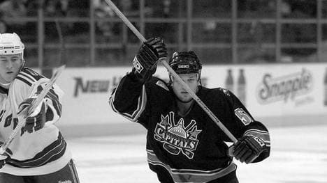 Der ehemalige NHL-Profi Stephen Peat (r.) ist verstorben 