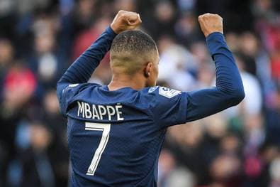 Mbappé sorgt mit obszöner Geste für Irritationen