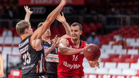 Paul Zipser verlor mit den Bayern zum Auftakt des Finalturniers gegen Ulm