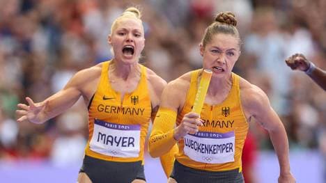 Lisa Mayer nach der Staffelübergabe an Gina Lückenkemper