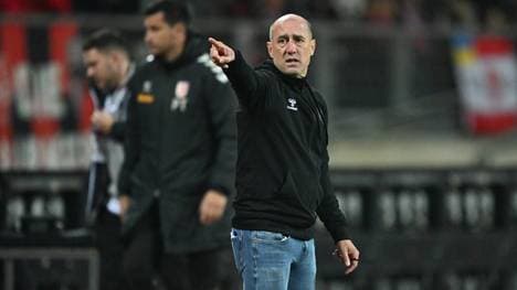 Joe Enochs ist nicht länger Trainer von Regensburg