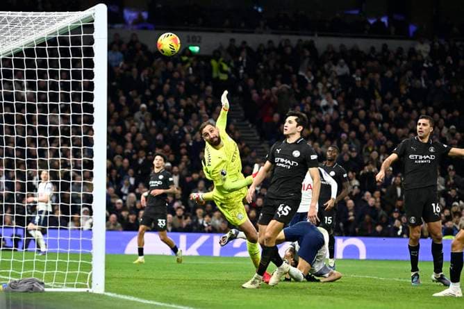 "Scorpion Kick“ schockt ManCity