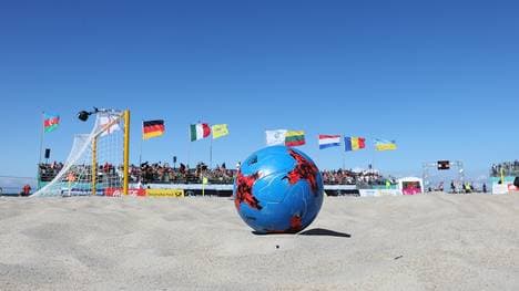 Die deutsche Beachsoccer-Nationalmannschaft ist beim 4-Nationen-Turnier gefordert