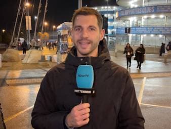 SPORT1-Reporter Manfred Sedlbauer macht in den Katakomben des Etihad Stadiums von Manchester City eine interessante Beobachtung bei Emre Can. 