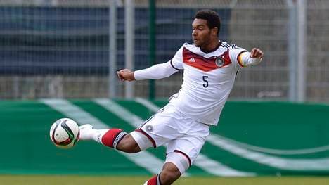 Jonathan Tah bei der U19 des DFB