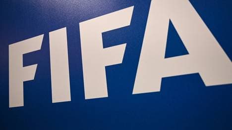 Die FIFA hat erstmals einen "Brückentransfer" bestraft