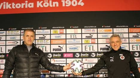 Olaf Janßen (r.) war bereits 2018 Trainer der Viktoria