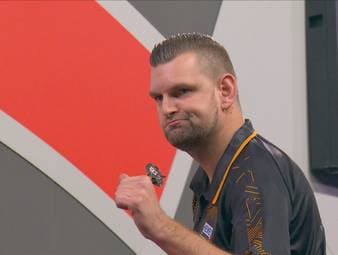 Martijn Kleermaker setzt sich deutlich gegen Xicheng Han durch. Der Chinese stellt für "The Dutch Giant" keine große Hürde dar.