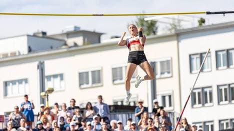 Stabhochspringerin Anjuli Knäsche hat sich zum vierten Mal den DM-Titel gesichert