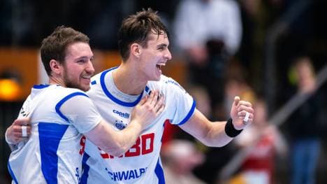 Nationalspieler Köster (r.) und Mappes