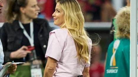 Moderatorin Andrea Kaiser springt für Matthias Opdenhövel ein bei Bayern gegen den VfB Stuttgart