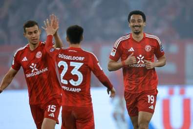 "Gib ihm!" Distanzkracher zum Mega-Comeback