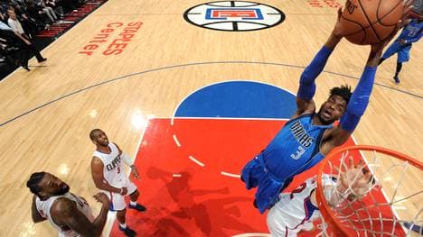 Dallas Mavericks v Los Angeles Clippers