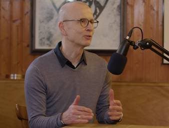 Im SPORT1-Podcast „DEEP DIVE“ erklärt Lothar Linz anhand von Britta Heidemann, wie Egoismus zum sportlichen Erfolg führt und welche persönlichen Opfer nötig sind, um am Wettkampftag seine Leistung zu bringen.