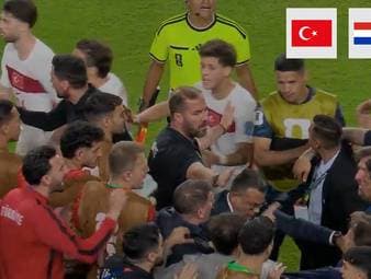 Diese Partie war an Dramatik kaum zu überbieten. Die Türkei und Paraguay dürfen nicht verlieren, sonst fliegt man bereits vor dem letzten Gruppenspiel aus dem Turnier. Am Ende entscheiden Nuancen.