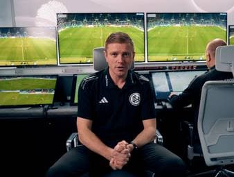 In der Bundesliga gibt es seit der laufenden Saison die halb-automatische Abseitserkennung, um die Schiedsrichter zu entlasten. Hier bekommt ihr einen Einblick in den Ablauf der Technik.