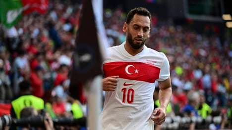 Hakan Calhanoglu steht in der Türkei in der Kritik
