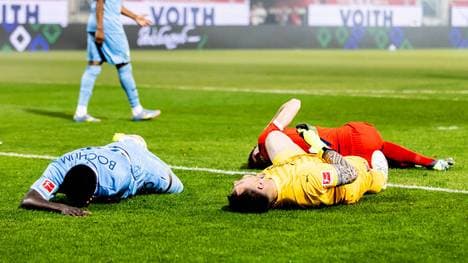 Kevin Müller blieb regungslos liegen