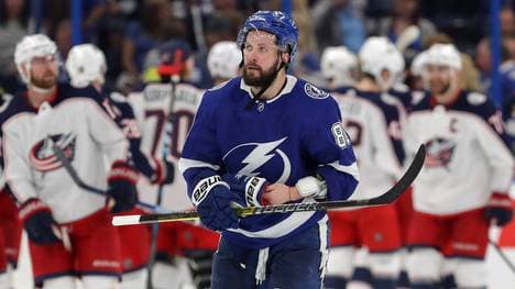 Columbus Blue Jackes v Tampa Bay Lightning - Game One