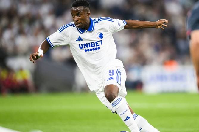 Moukoko feiert erlösenden Moment