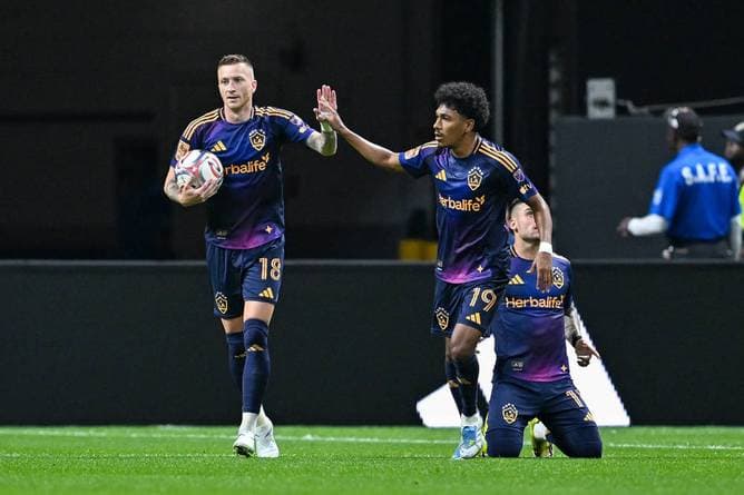 Reus brilliert nach Einwechslung
