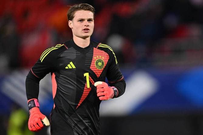 "Dann muss Urbig bei der WM im Tor stehen"