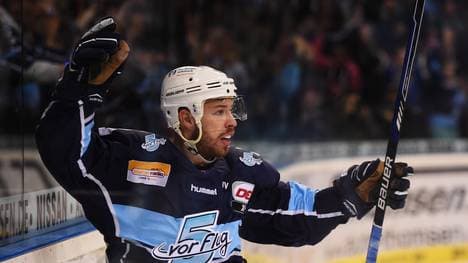 Hamburg Freezers v Duesseldorfer EG  - DEL Play-offs Quarter Final Game 7