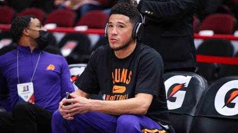 Devin Booker schied gegen die Pelicans verletzt aus