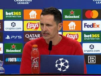 Frankfurts Jonathan Burkardt wird im Champions-League-Spiel gegen Atalanta Bergamo verletzungsbedingt ausgewechselt. Trainer Dino Toppmöller gibt ein erstes Update nach dem Spiel.