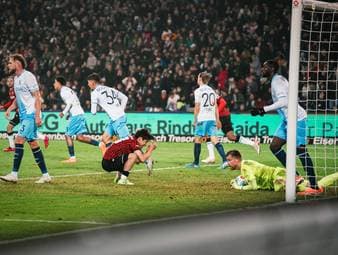 Hannover verzweifelt an Timo Horn