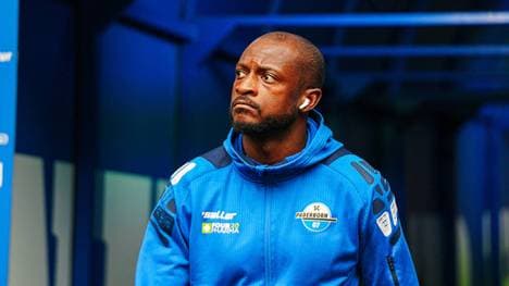 David Kinsombi schaut nachdenklich