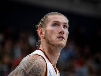 Nationalspieler sitzt in Dubai fest