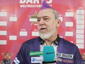 Peter Wright spricht vor seinem Zweitrundenmatch gegen Arno Merk bei SPORT1 über das Wechseln seiner Darts - und einen möglichen Ersatz-Walk-On. 