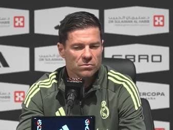 Vor dem Supercopa-Halbfinale gegen Atlético Madrid betont Real-Coach Xabi Alonso die große Bedeutung des ersten Titels der Saison und hebt die Schlüsselrolle von Vinícius Júnior hervor.