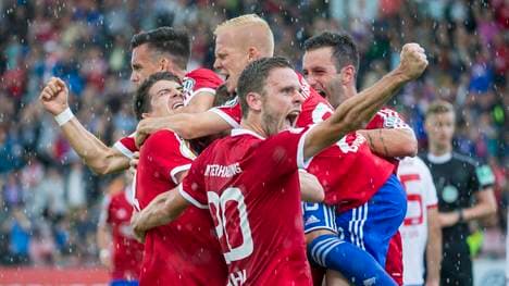 SpVgg Unterhaching v 1. FSV Mainz 05 - DFB Cup