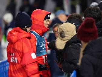 Skisprung-Olympiaheld sitzt wegen Iran-Krieg fest