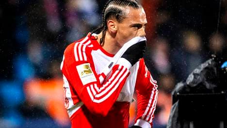 Leroy Sané hat offenbar Schmerzen